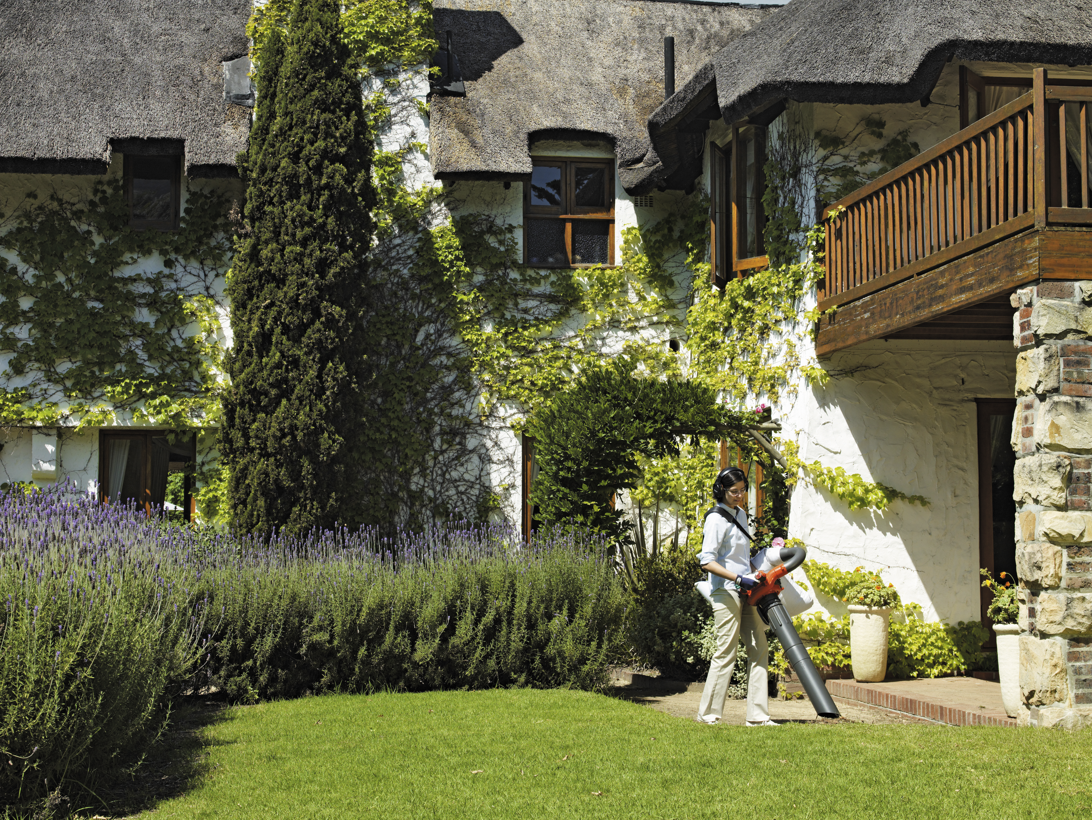 Cuidado jardines y parques Husqvarna